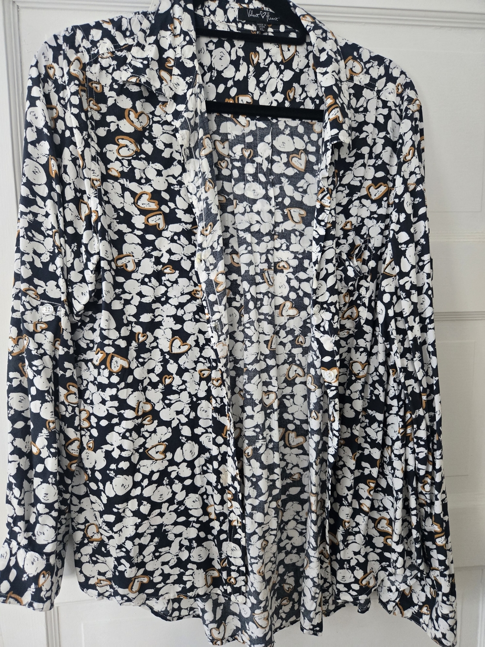 Velvet Heart Navy Floral Heart-Print Button Down Shirt
